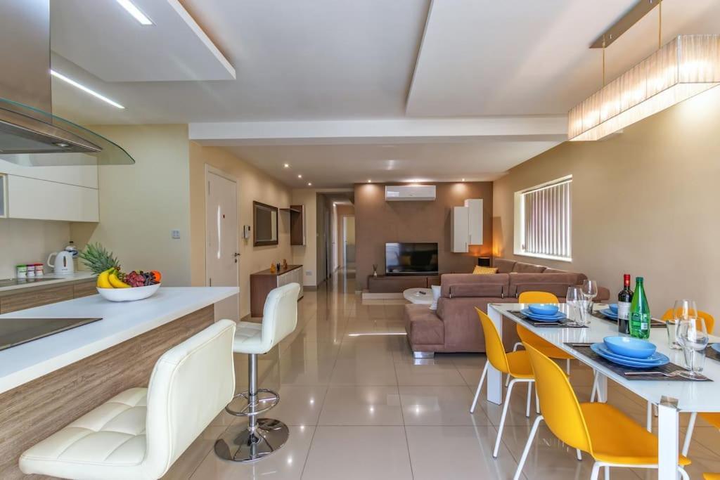 Modern 3 Bedroom Apartment Close To Paceville And Beach Is-Swieqi Luaran gambar