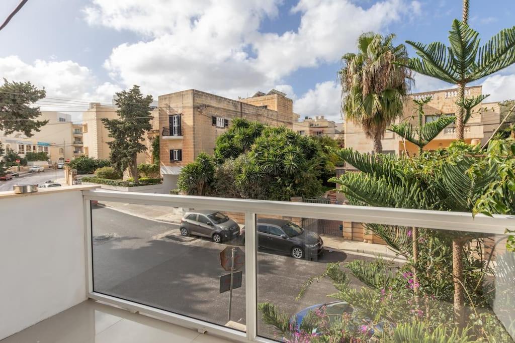 Modern 3 Bedroom Apartment Close To Paceville And Beach Is-Swieqi Luaran gambar